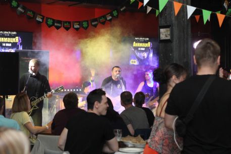 Группа Анимация в Red Finch Pub 