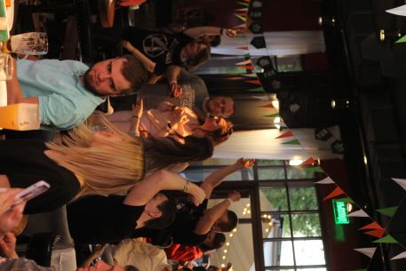 Группа Анимация в Red Finch Pub 