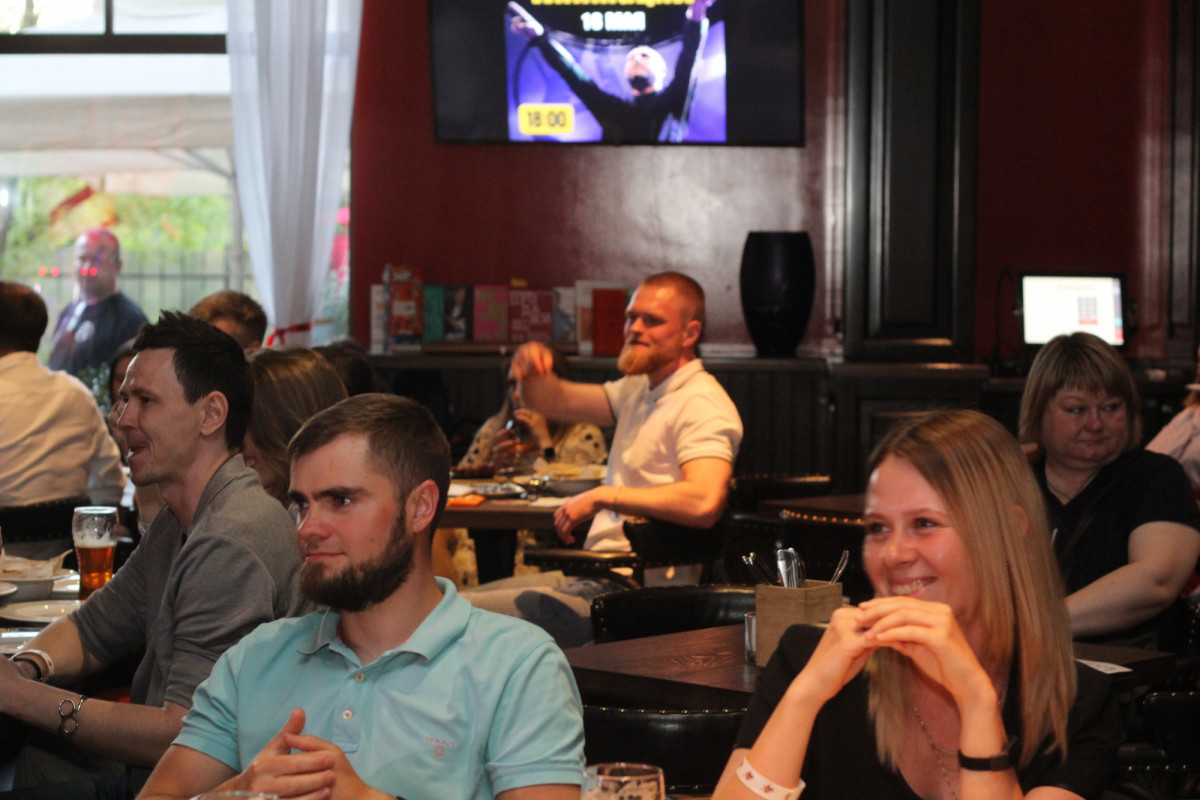Живая музыка в Red Finch Pub