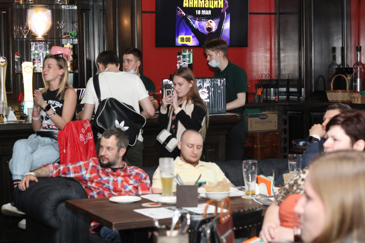 Живая музыка в Red Finch Pub